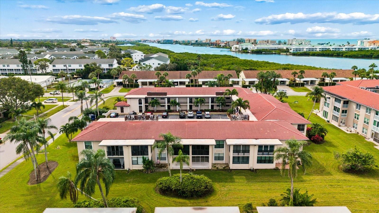 10190 IMPERIAL POINT DRIVE W, #24, Largo, FL 33774