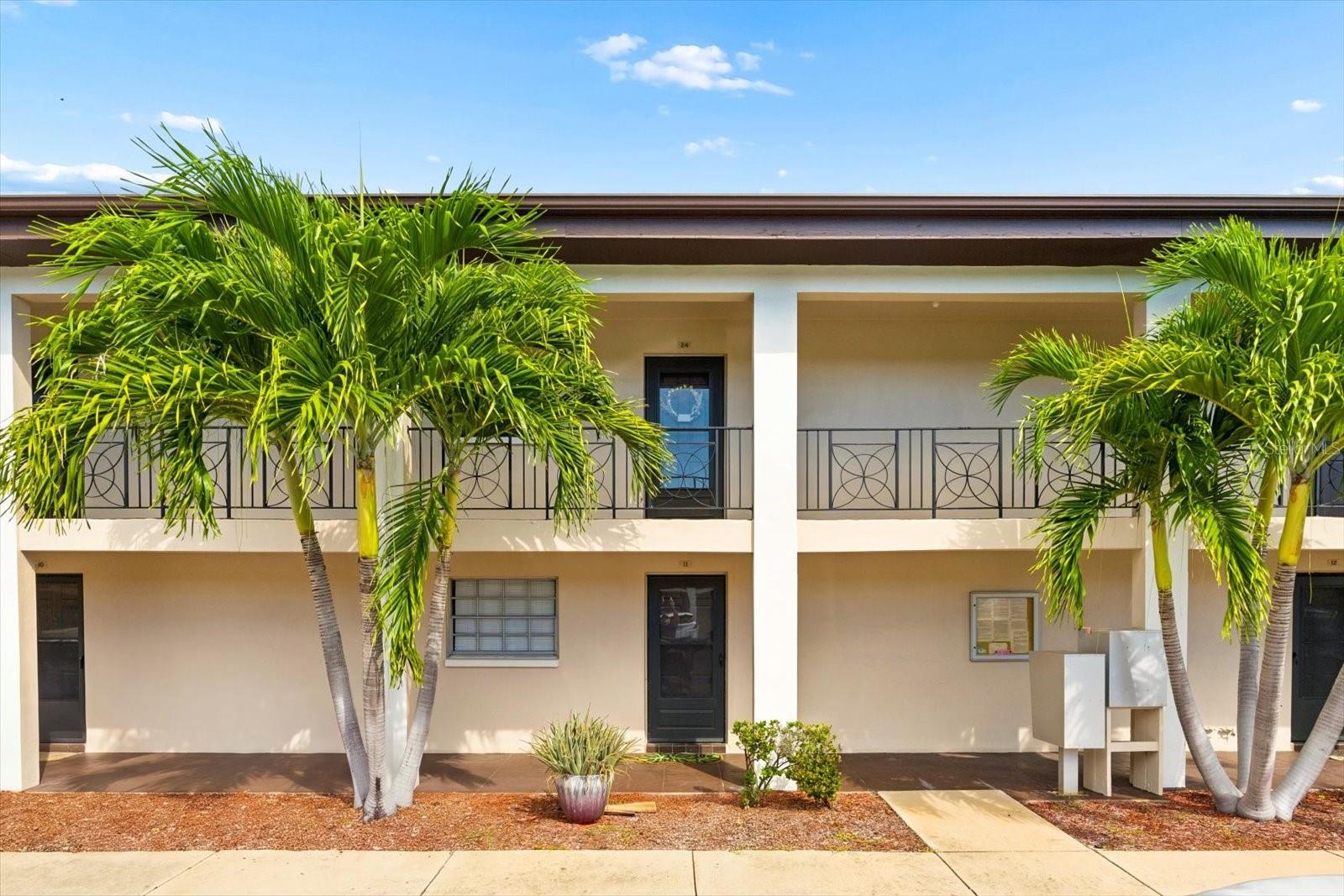 10190 IMPERIAL POINT DRIVE W, #24, Largo, FL 33774
