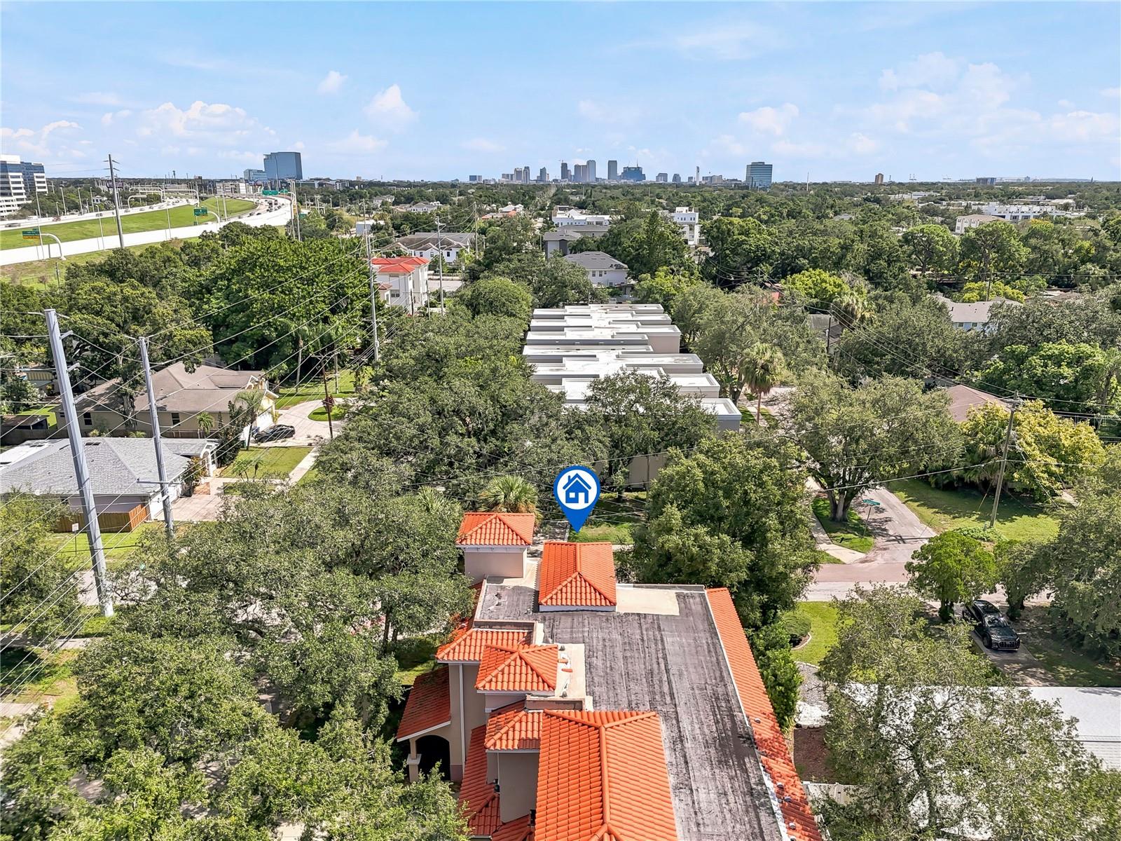 Tampa, FL 33609