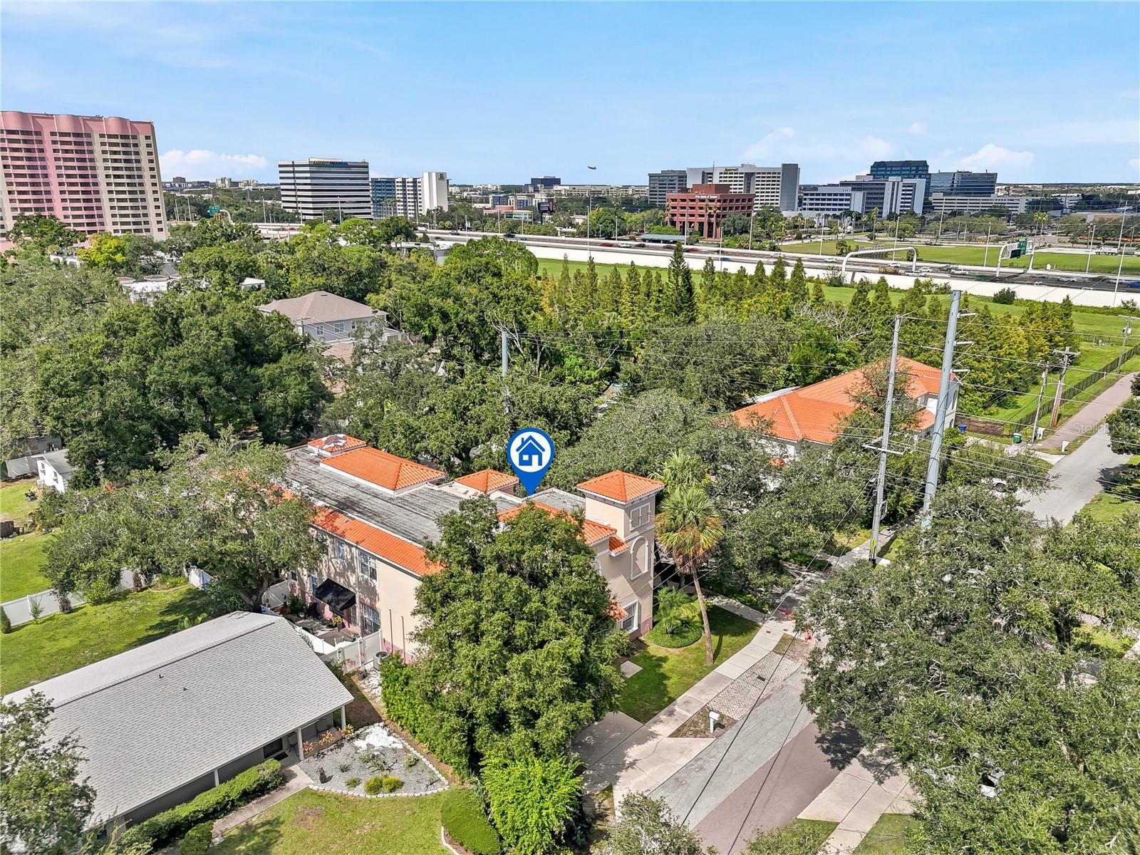 Tampa, FL 33609