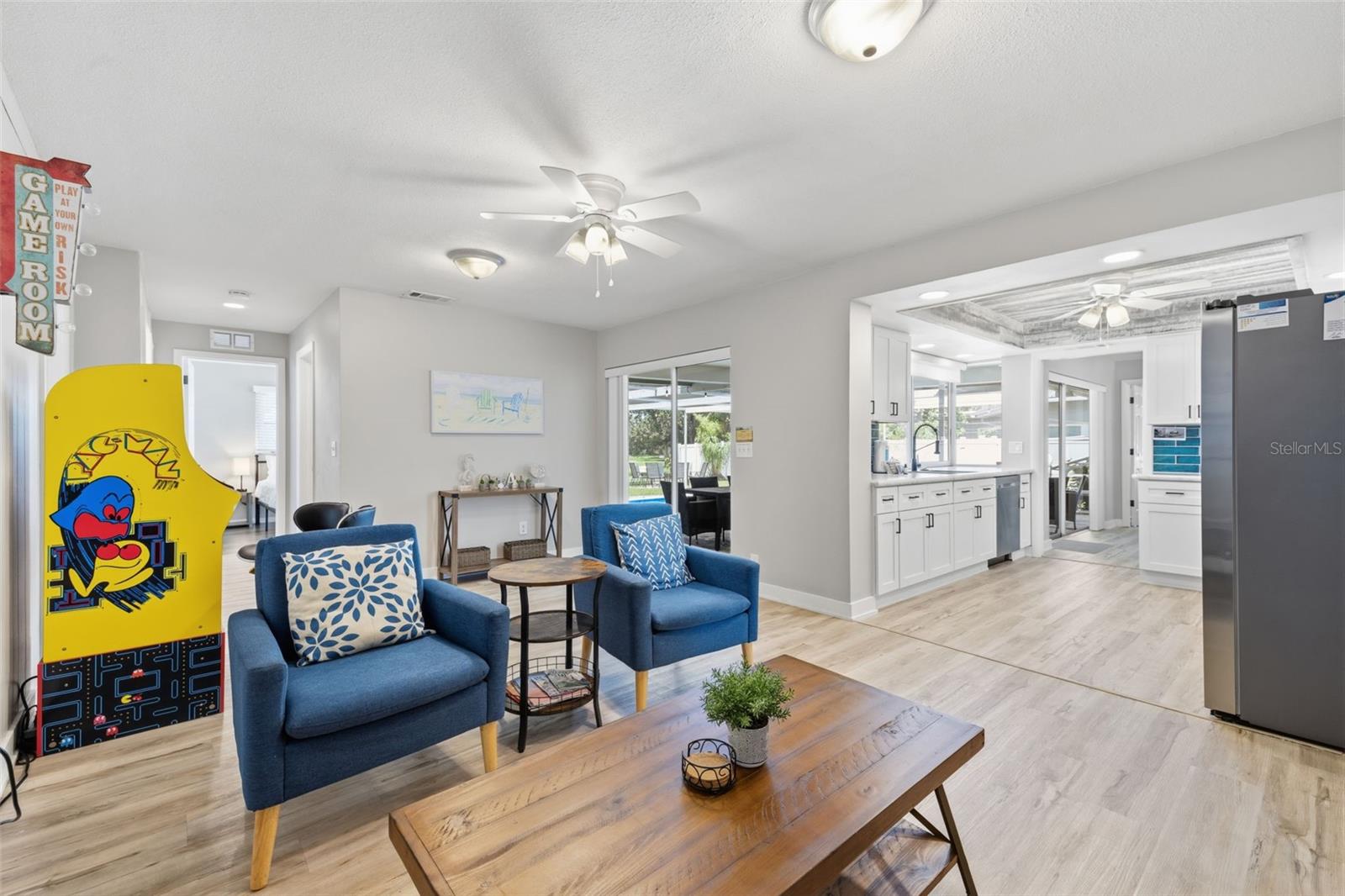9542 OAKHURST ROAD, Seminole, FL 33776