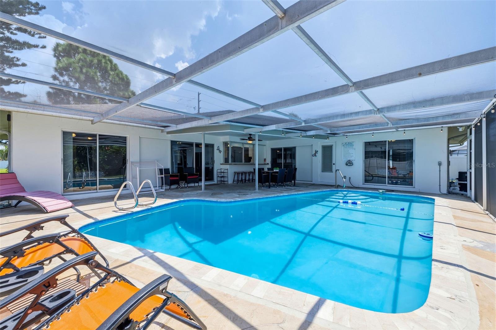 9542 OAKHURST ROAD, Seminole, FL 33776