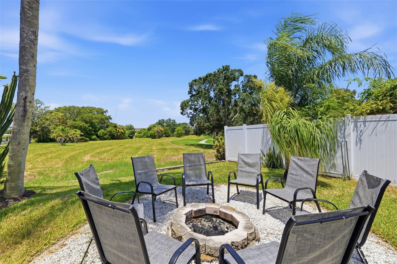 9542 OAKHURST ROAD, Seminole, FL 33776