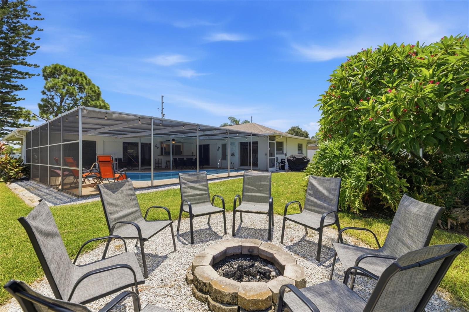 9542 OAKHURST ROAD, Seminole, FL 33776