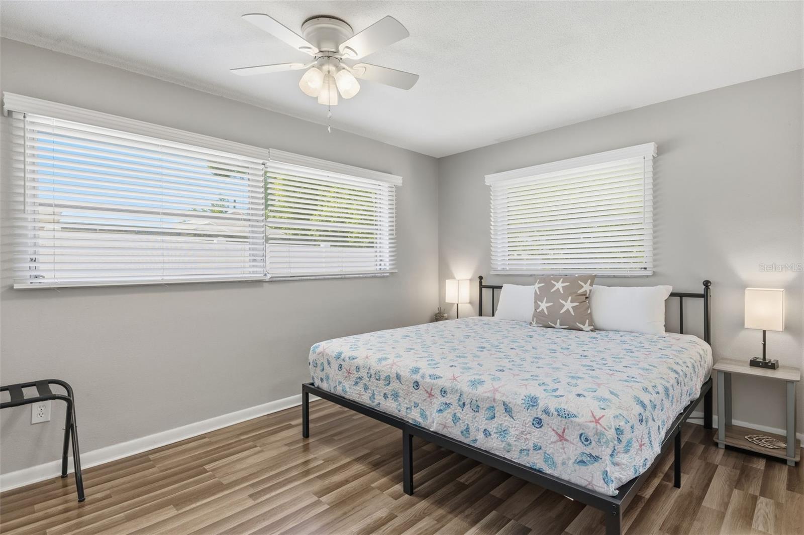 9542 OAKHURST ROAD, Seminole, FL 33776