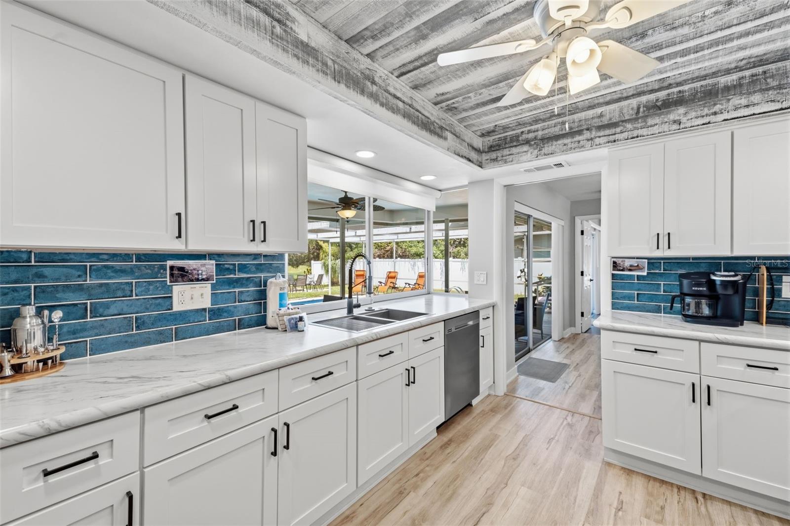 9542 OAKHURST ROAD, Seminole, FL 33776