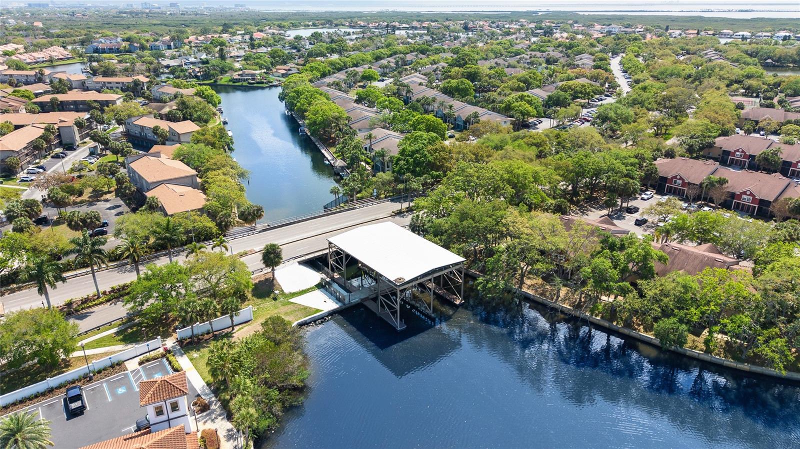 9805 COMPASS POINT WAY, Tampa, FL 33615
