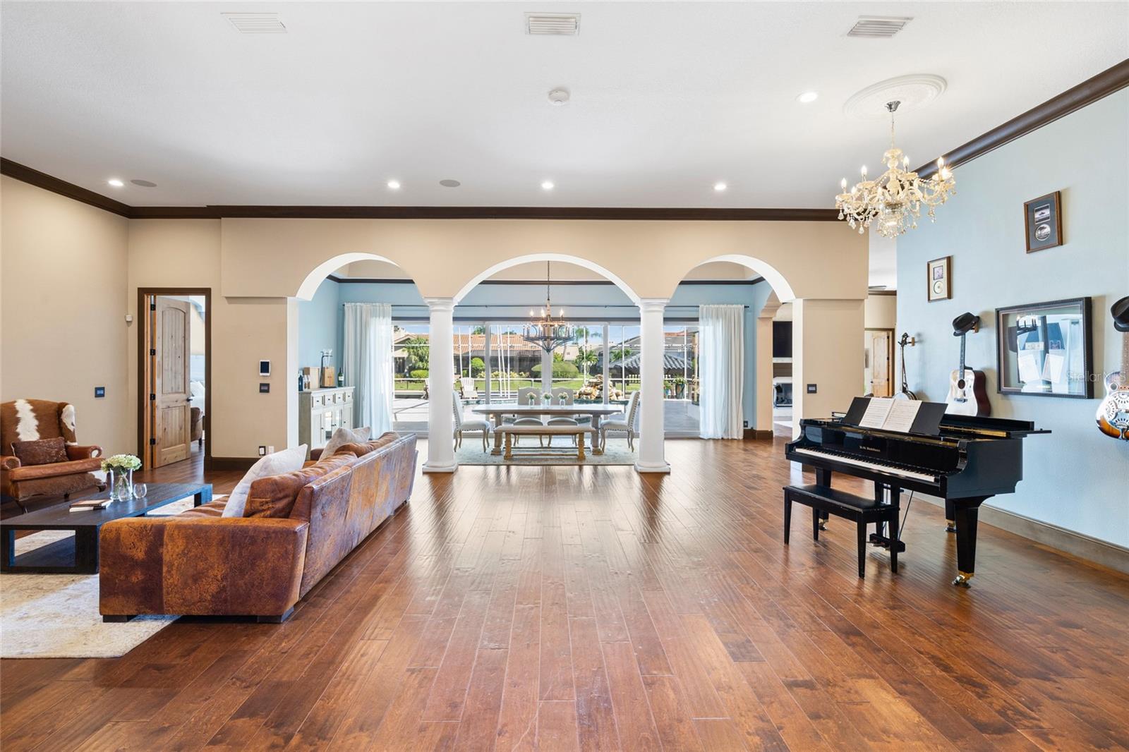 First impression from entryway of formal spaces First impression from entryway of formal spaces