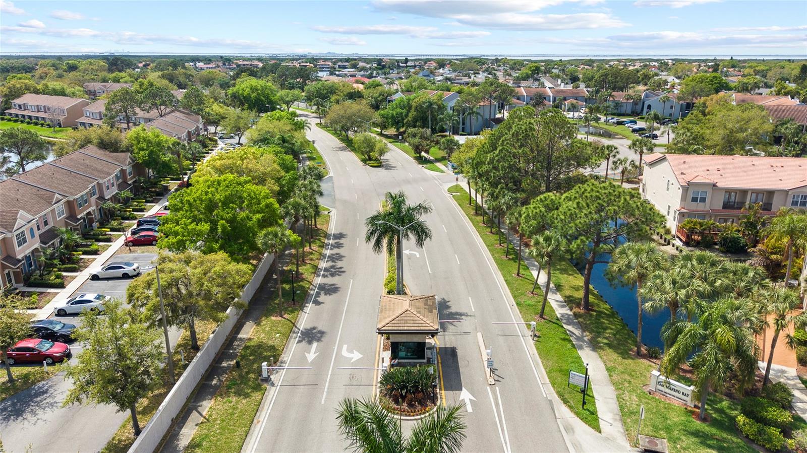 9805 COMPASS POINT WAY, Tampa, FL 33615