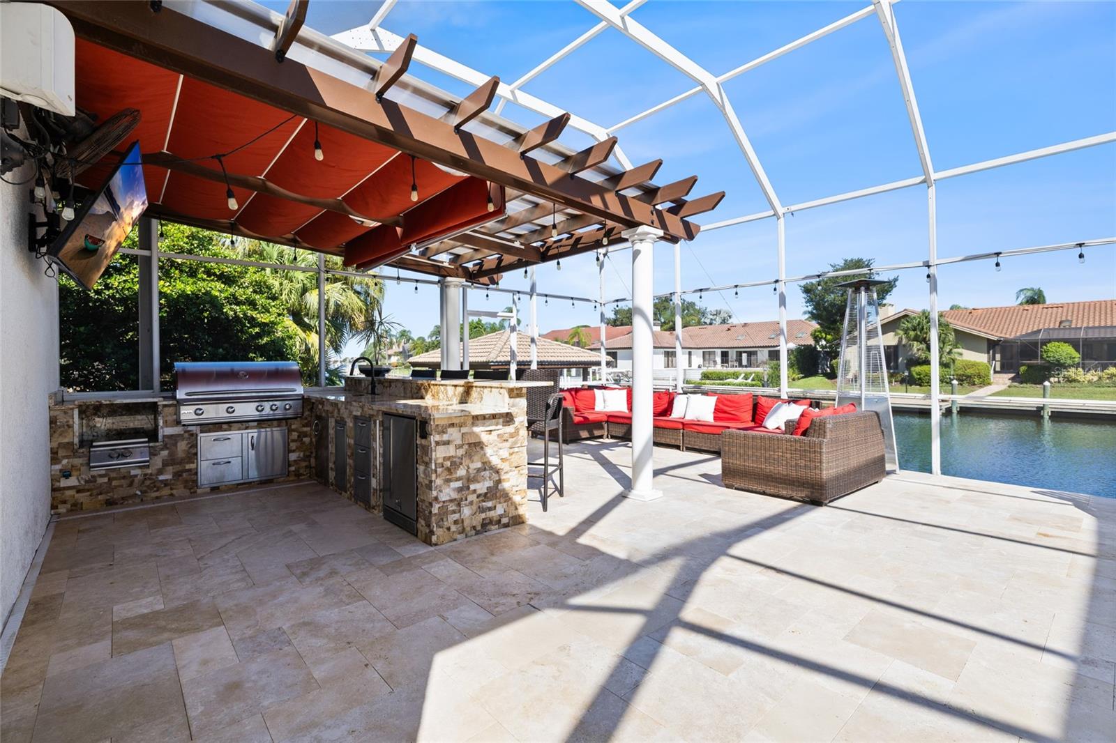 9805 COMPASS POINT WAY, Tampa, FL 33615