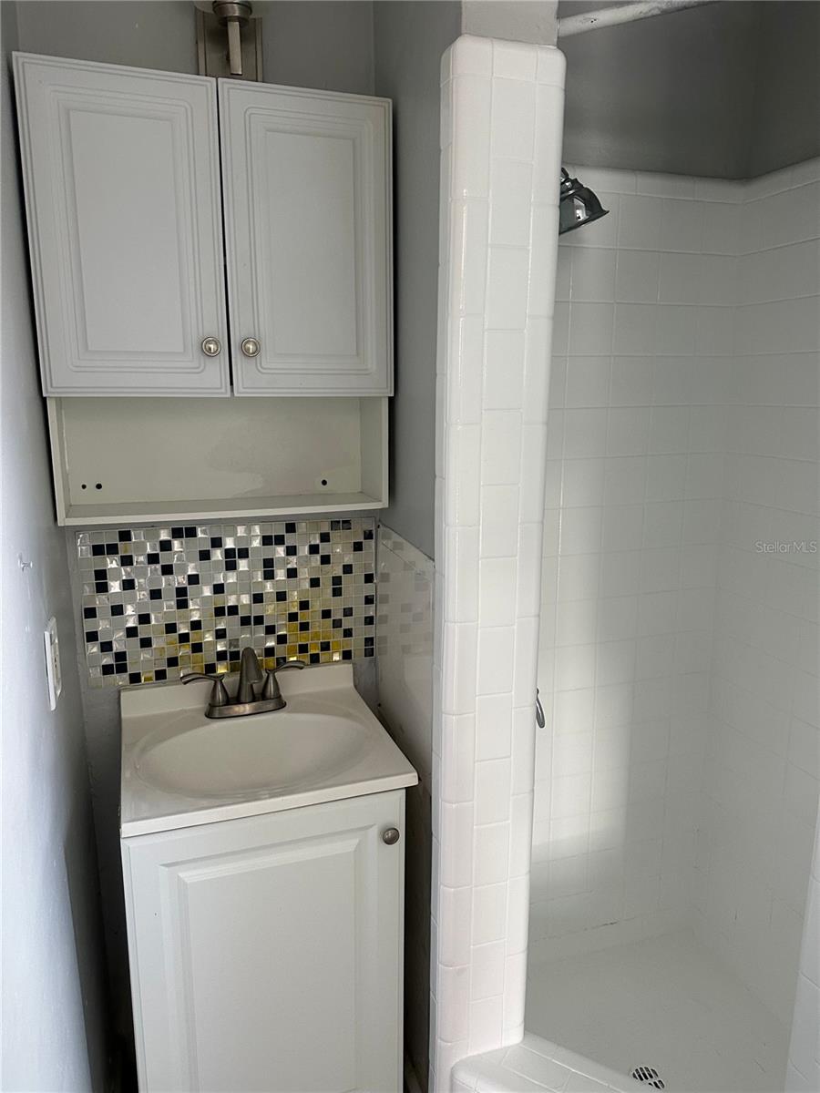 649 7TH AVENUE N, St Petersburg, FL 33701