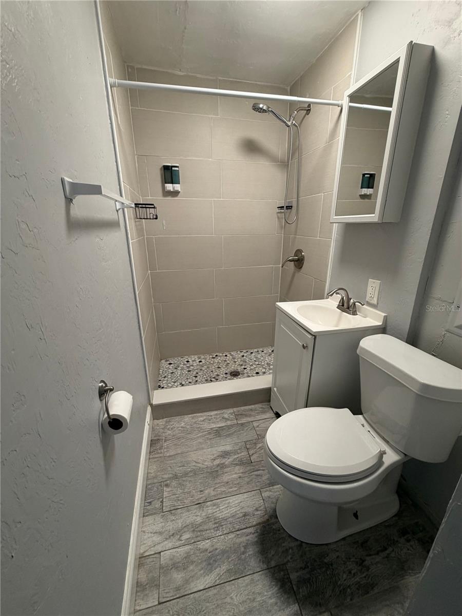 649 7TH AVENUE N, St Petersburg, FL 33701