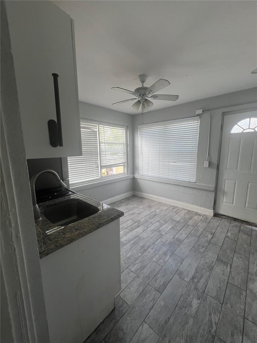 649 7TH AVENUE N, St Petersburg, FL 33701