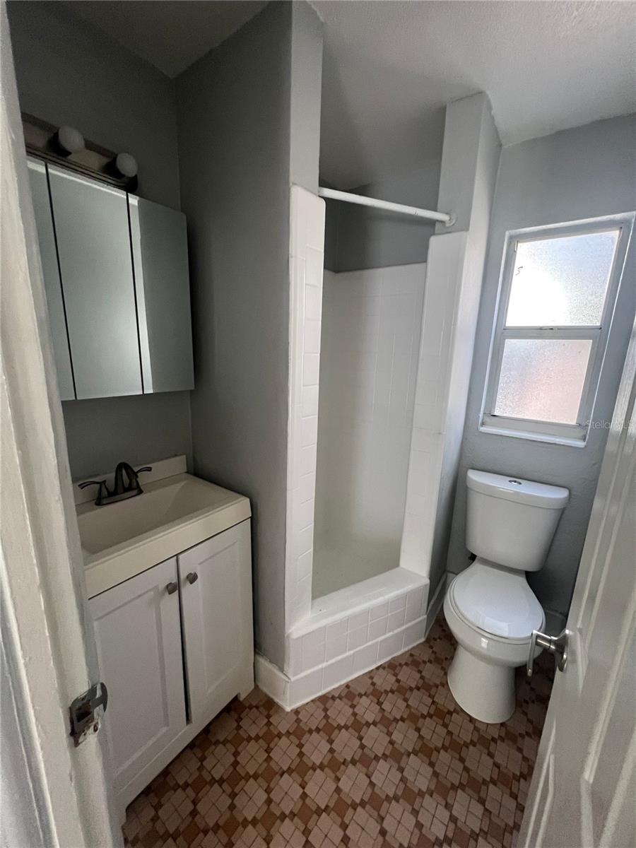 649 7TH AVENUE N, St Petersburg, FL 33701