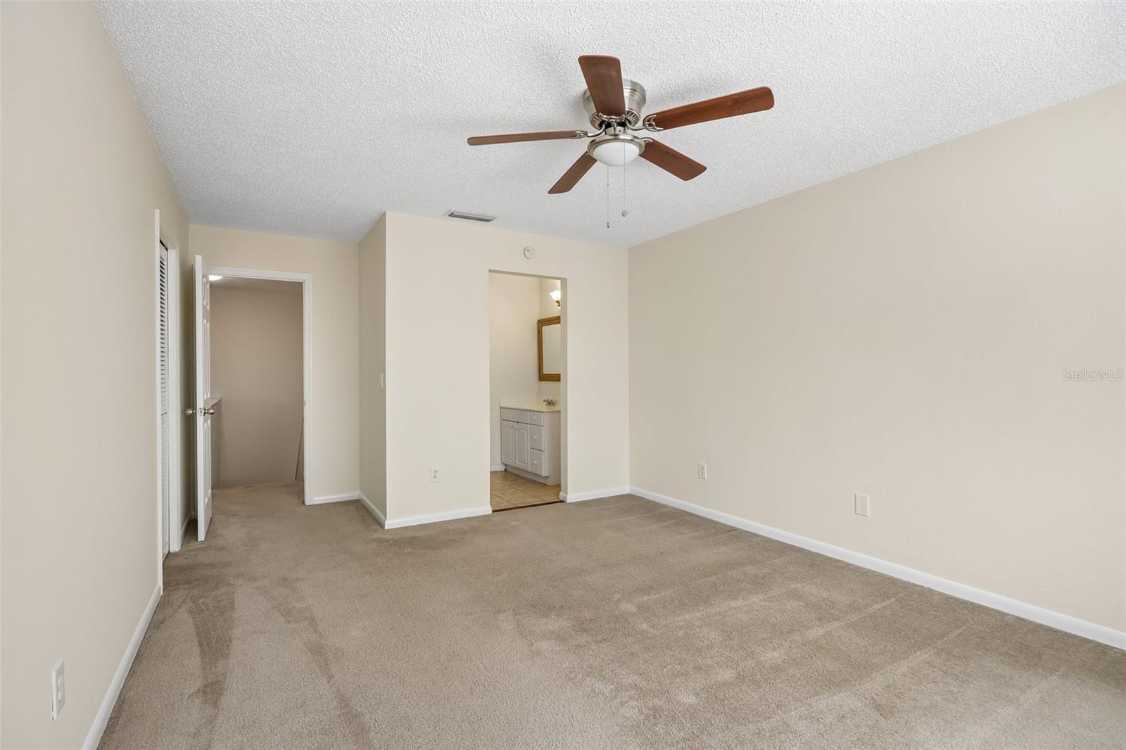 16148 GARDENDALE DRIVE, Tampa, FL 33624