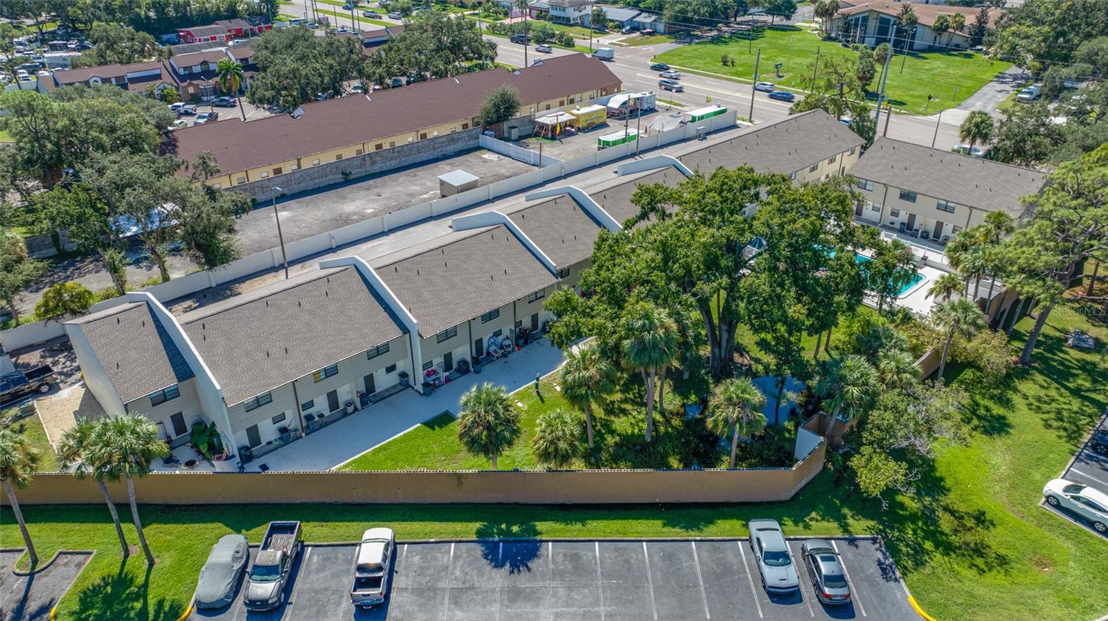 6119 MEMORIAL HIGHWAY, #20, Tampa, FL 33615