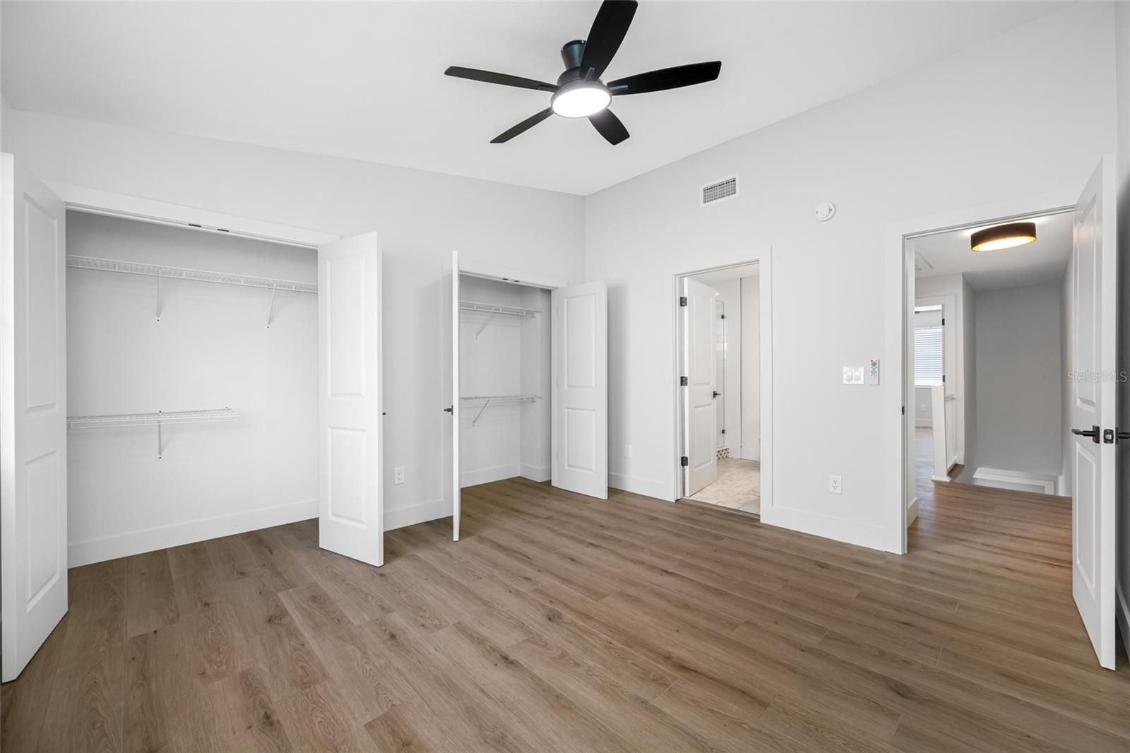 6119 MEMORIAL HIGHWAY, #20, Tampa, FL 33615