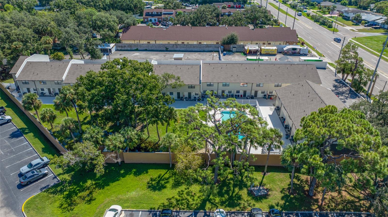 6119 MEMORIAL HIGHWAY, #20, Tampa, FL 33615