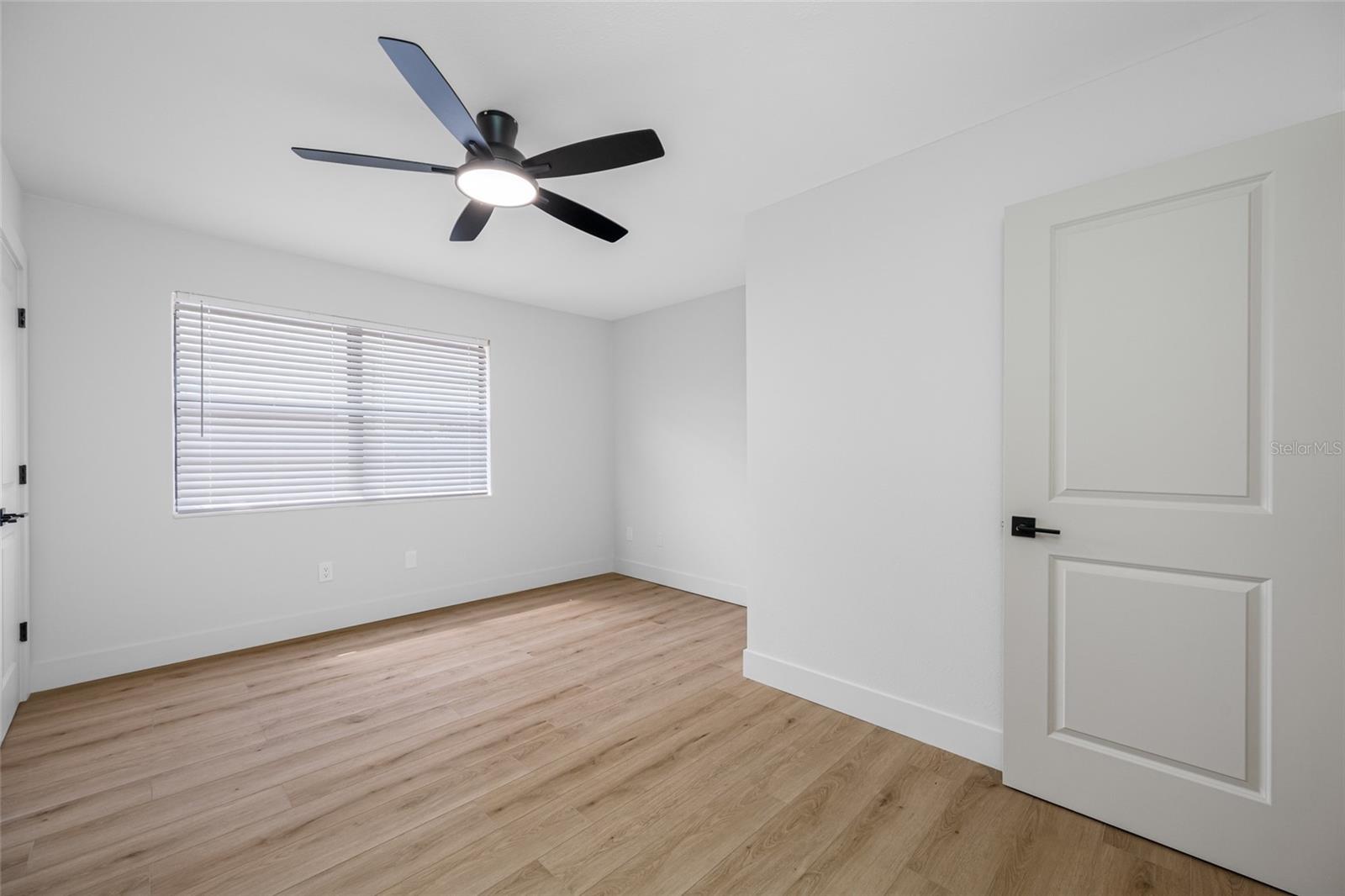 6119 MEMORIAL HIGHWAY, #20, Tampa, FL 33615