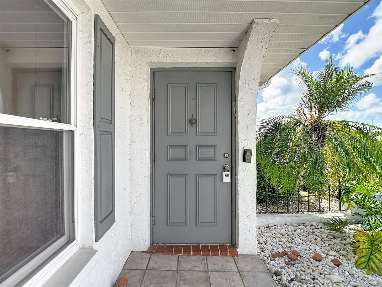 905 BLUEWATER DRIVE, Sun City Center, FL 33573