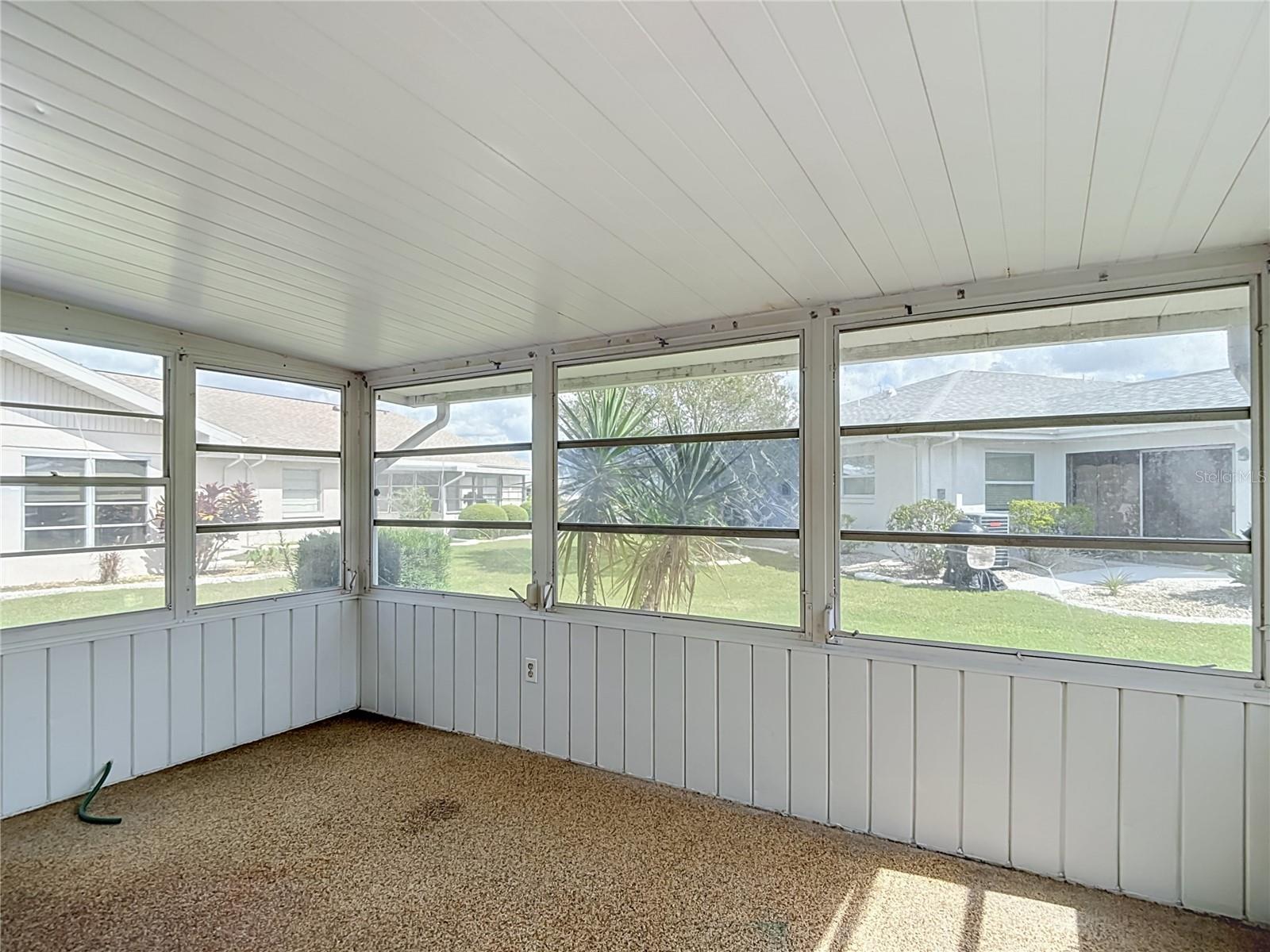 905 BLUEWATER DRIVE, Sun City Center, FL 33573