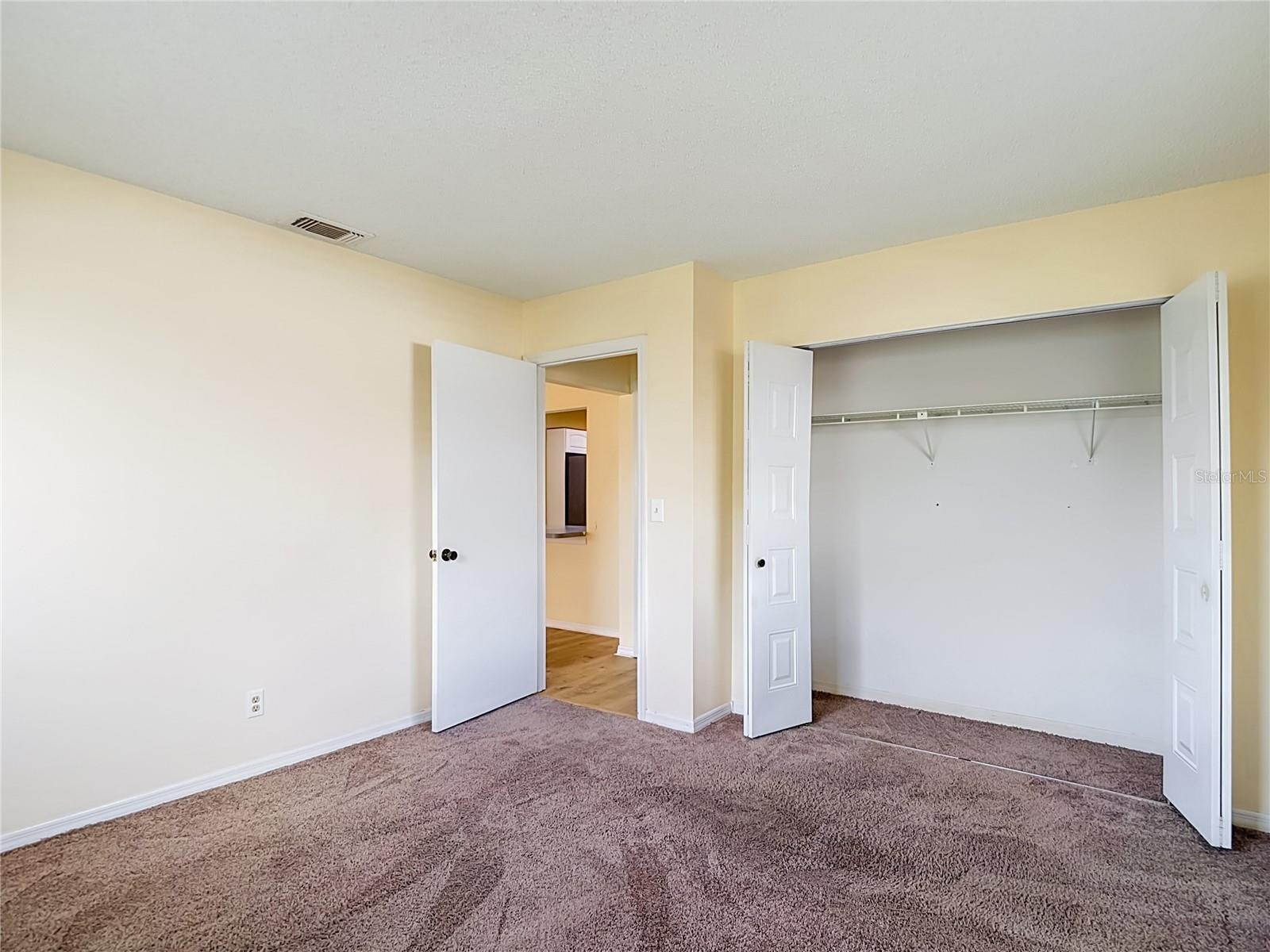 905 BLUEWATER DRIVE, Sun City Center, FL 33573