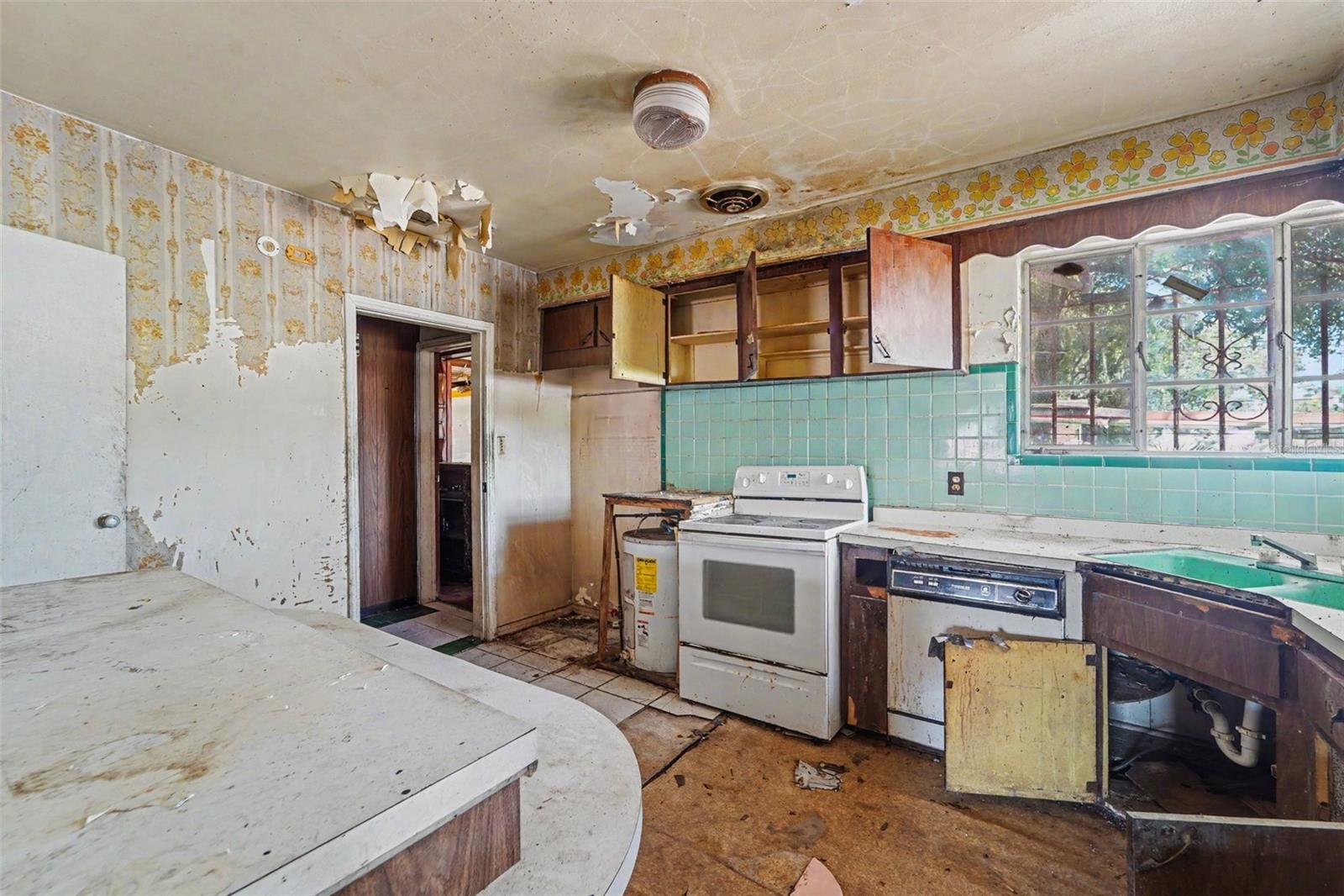 504 E EMILY STREET, Tampa, FL 33603