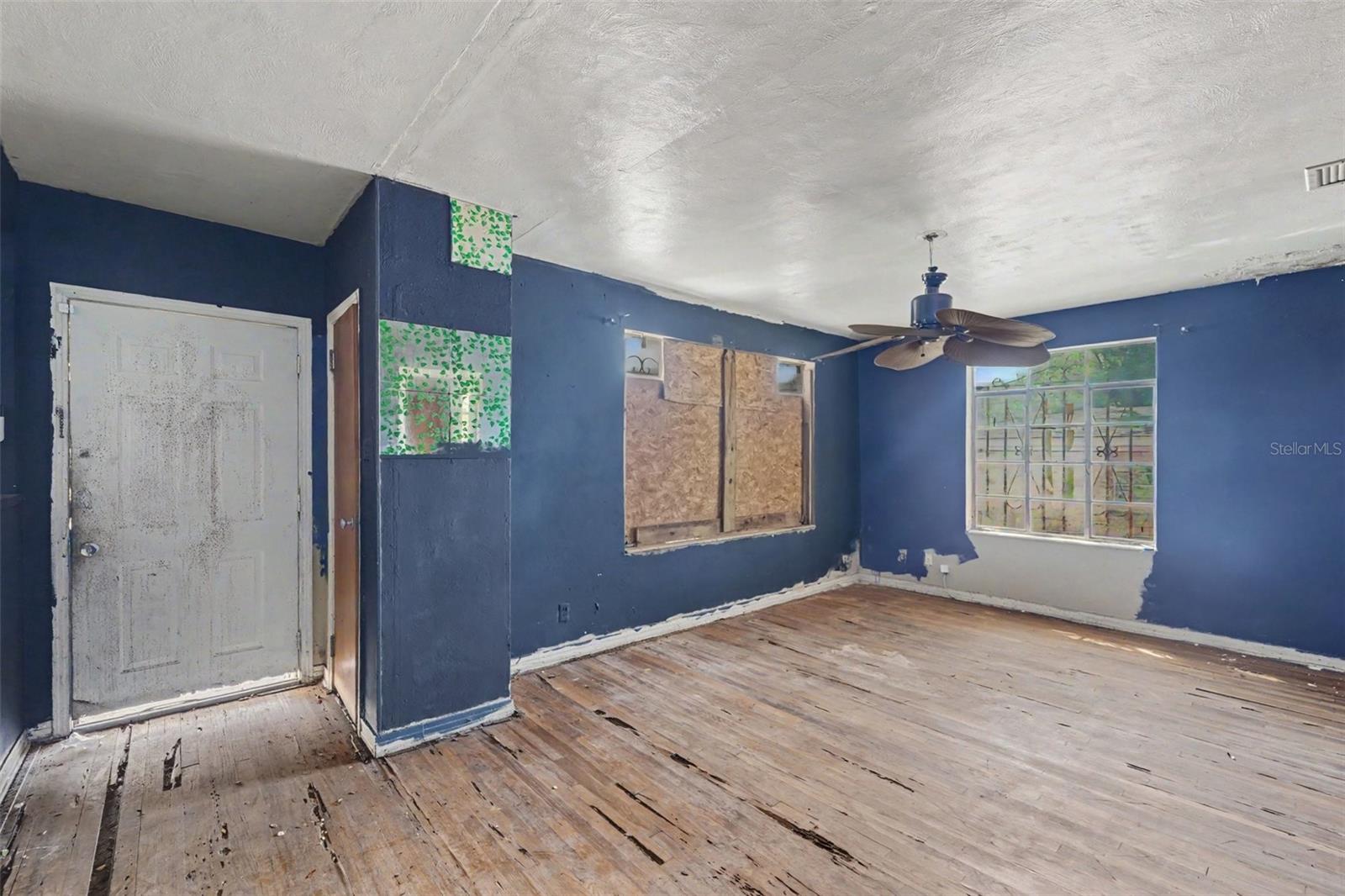 504 E EMILY STREET, Tampa, FL 33603