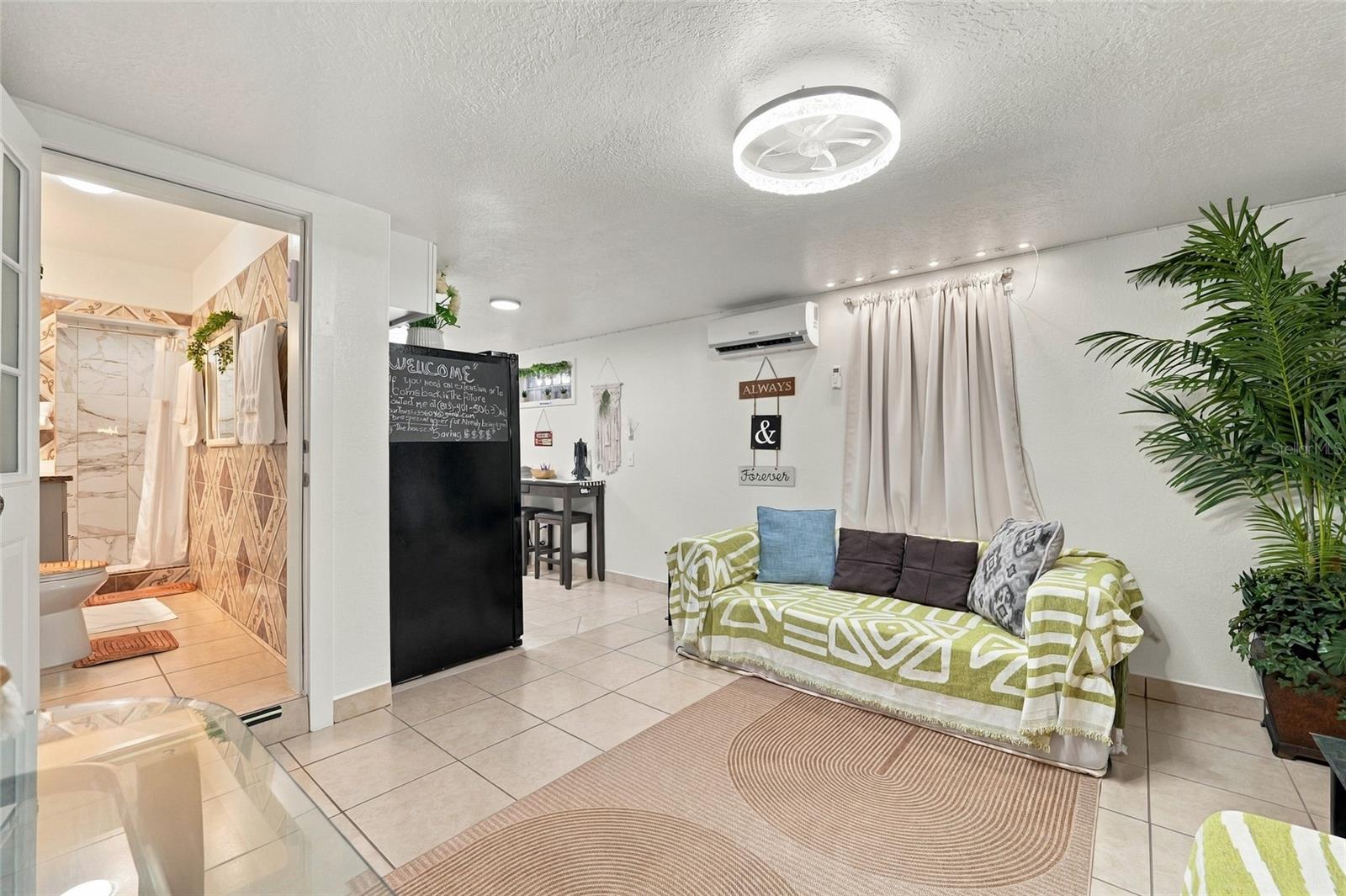 1508 W KNOLLWOOD STREET, Tampa, FL 33604