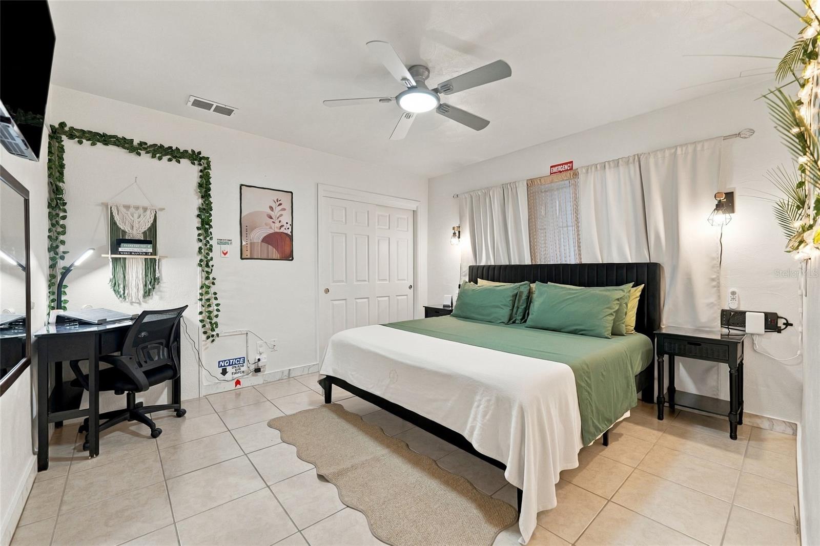 1508 W KNOLLWOOD STREET, Tampa, FL 33604