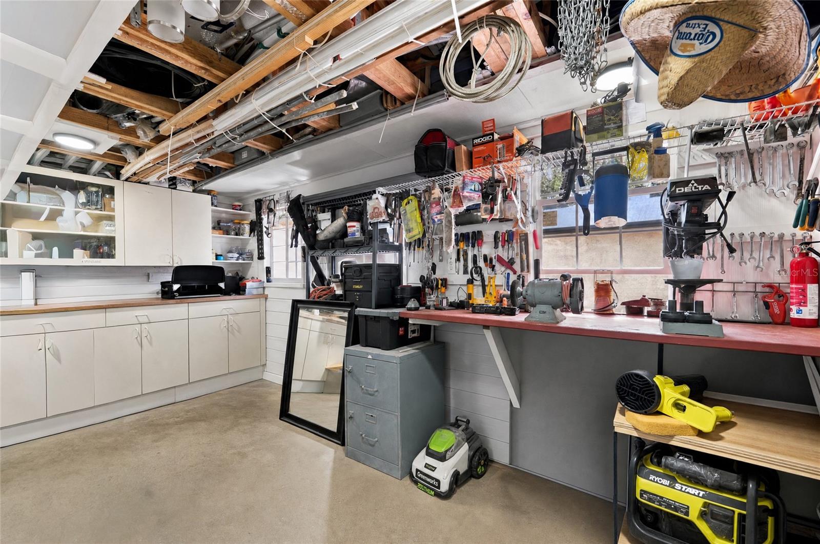 1508 W KNOLLWOOD STREET, Tampa, FL 33604