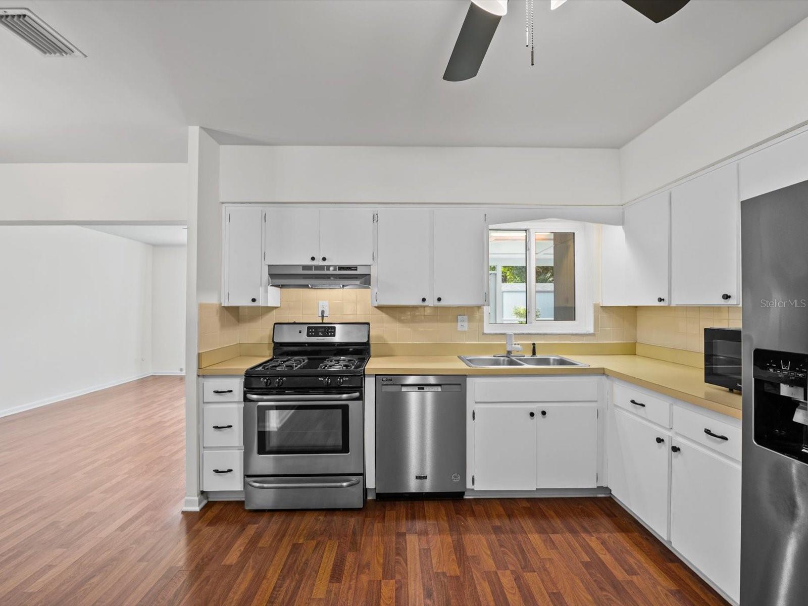 1610 EVERGREEN AVENUE S, Clearwater, FL 33756