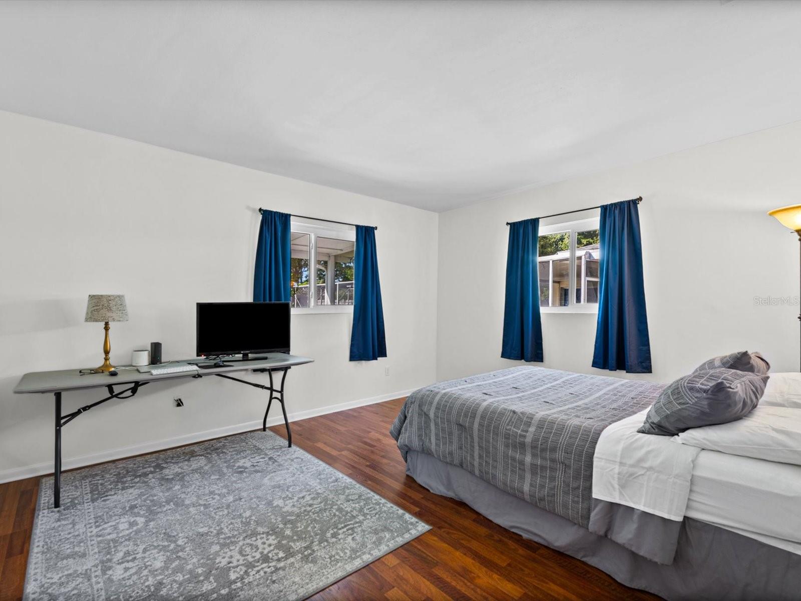 2nd bedroom