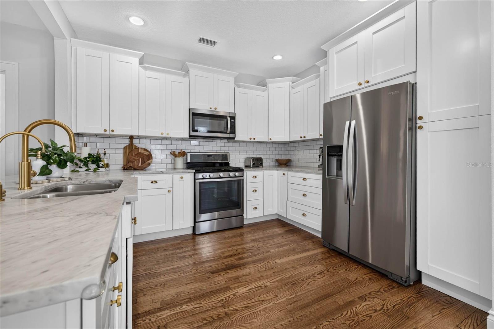 3917 W SAN JUAN STREET, Tampa, FL 33629