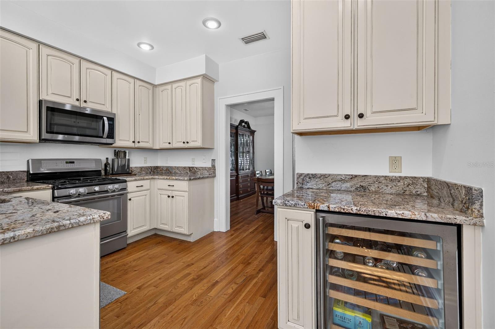 2804 W ANGELES STREET, Tampa, FL 33629