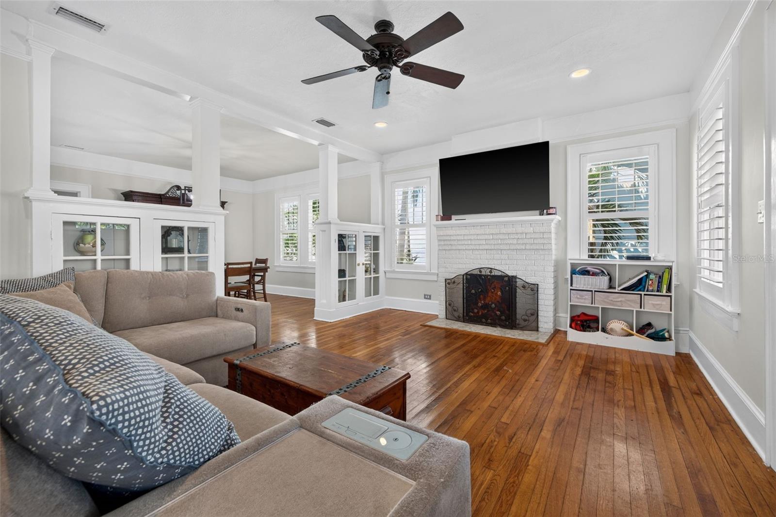 2804 W ANGELES STREET, Tampa, FL 33629 2804 W ANGELES STREET, Tampa, FL 33629