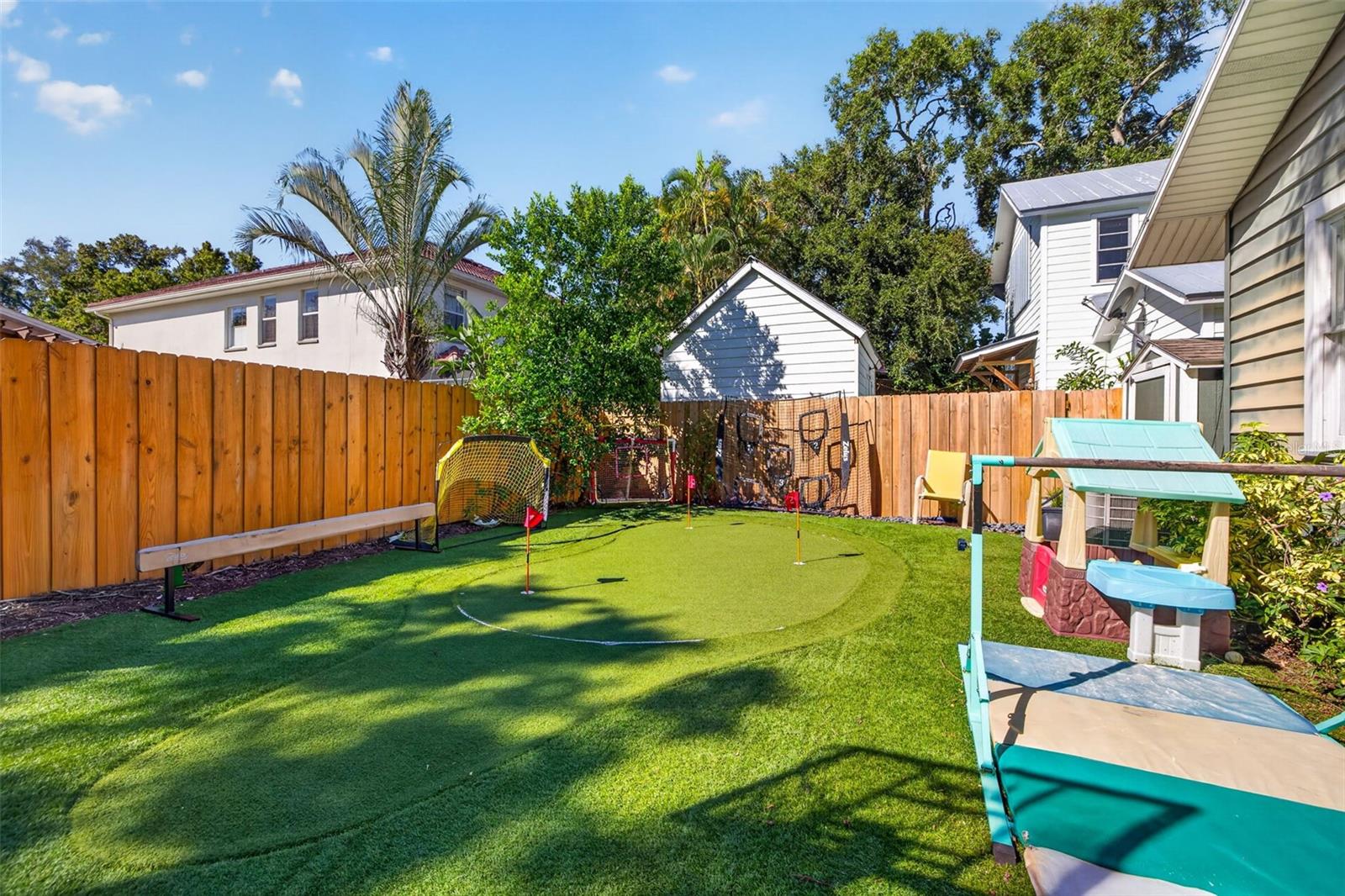 2804 W ANGELES STREET, Tampa, FL 33629
