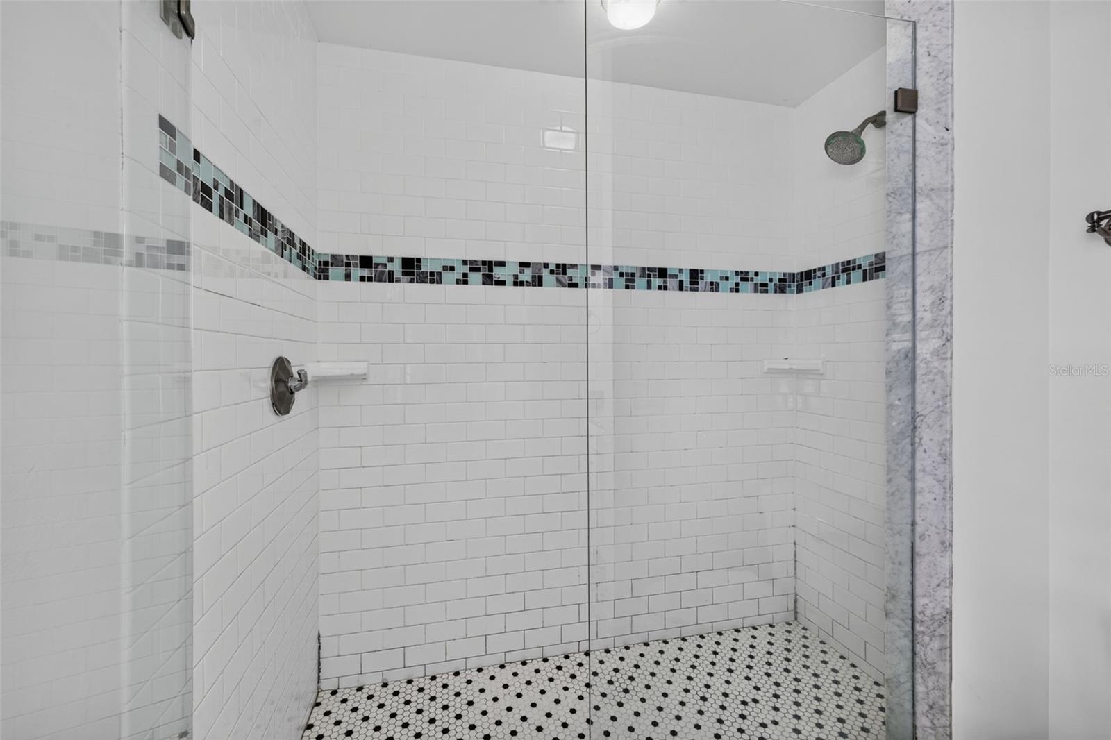 2804 W ANGELES STREET, Tampa, FL 33629