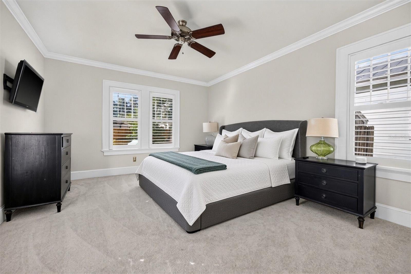2804 W ANGELES STREET, Tampa, FL 33629