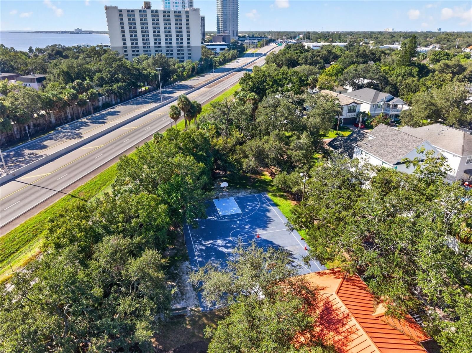 2804 W ANGELES STREET, Tampa, FL 33629