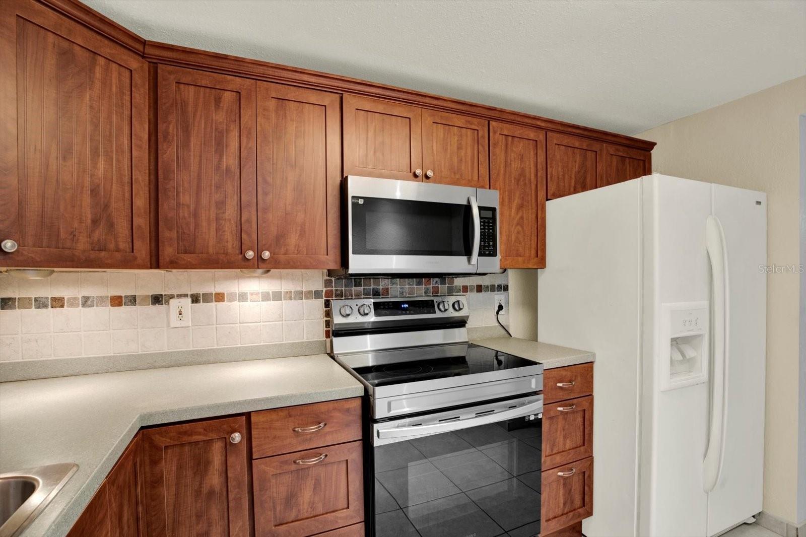 10216 REGAL DRIVE, #404, Largo, FL 33774