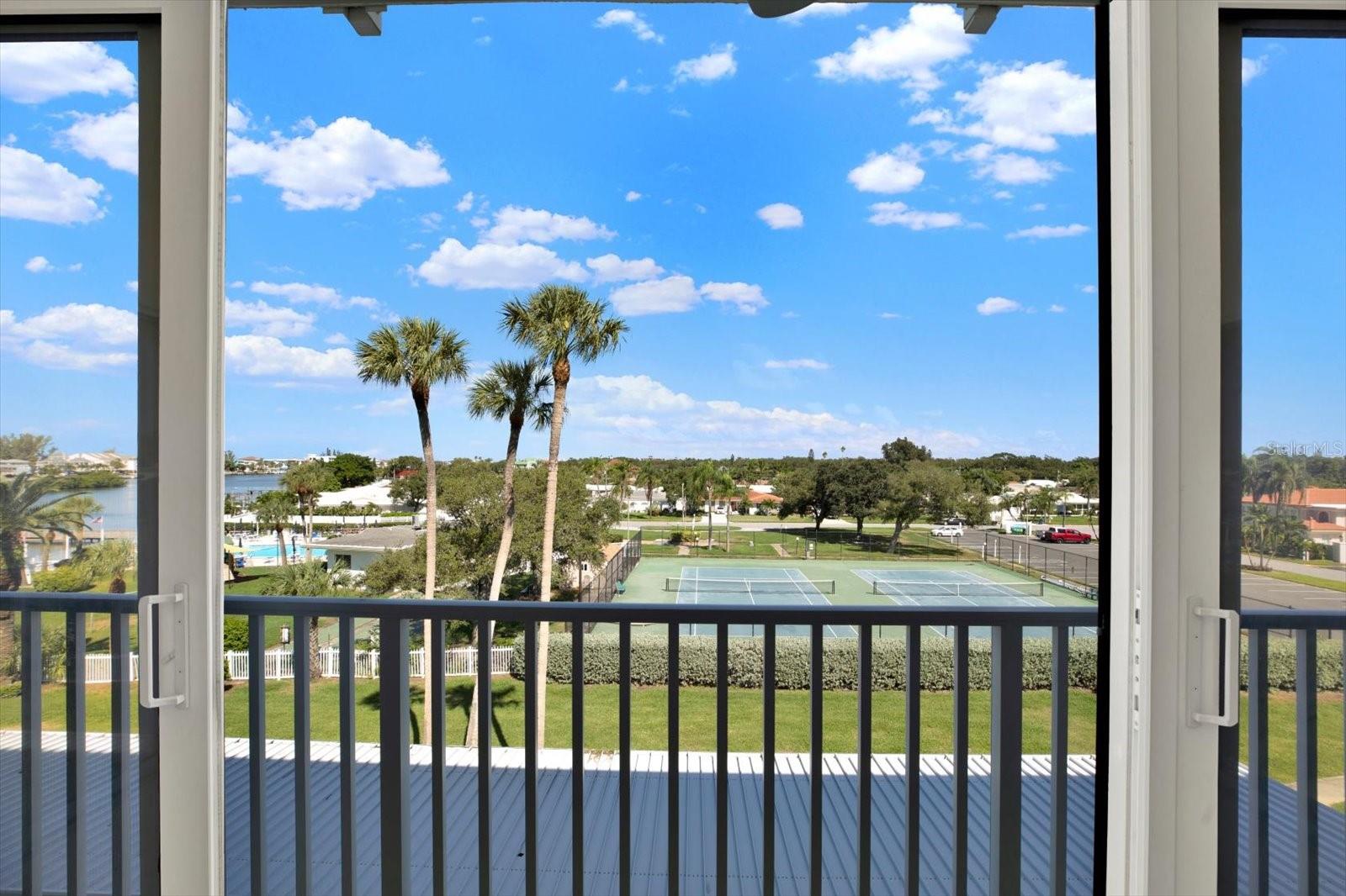 10216 REGAL DRIVE, #404, Largo, FL 33774