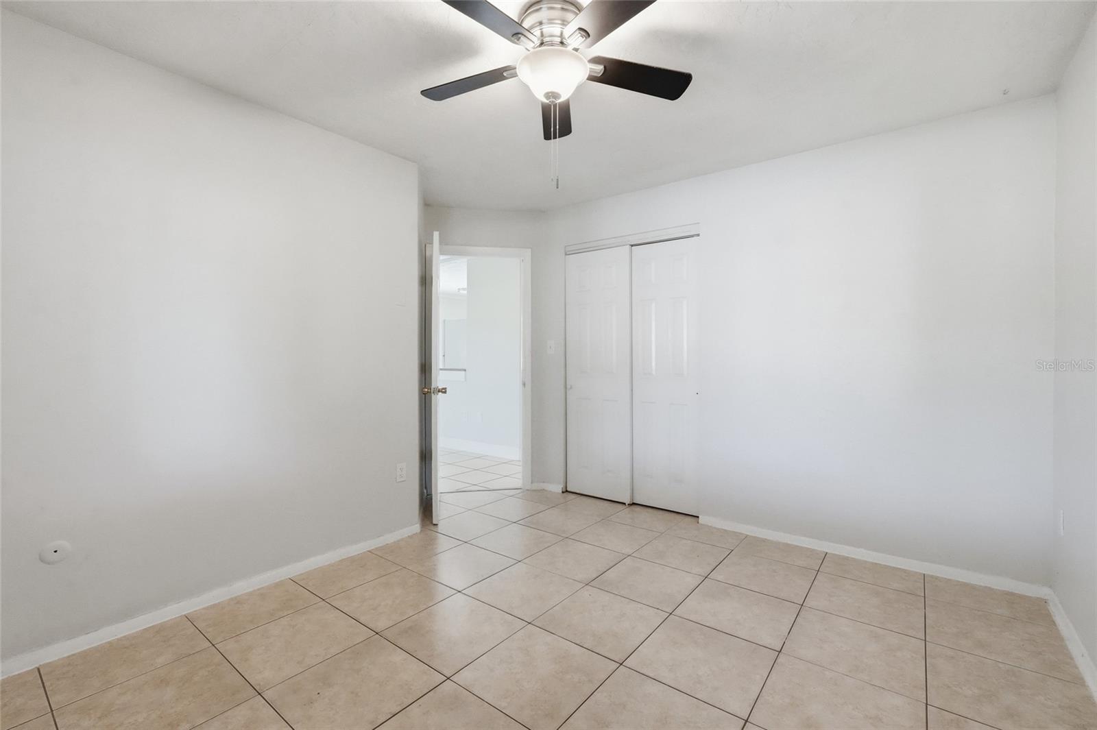 Bedroom 2418