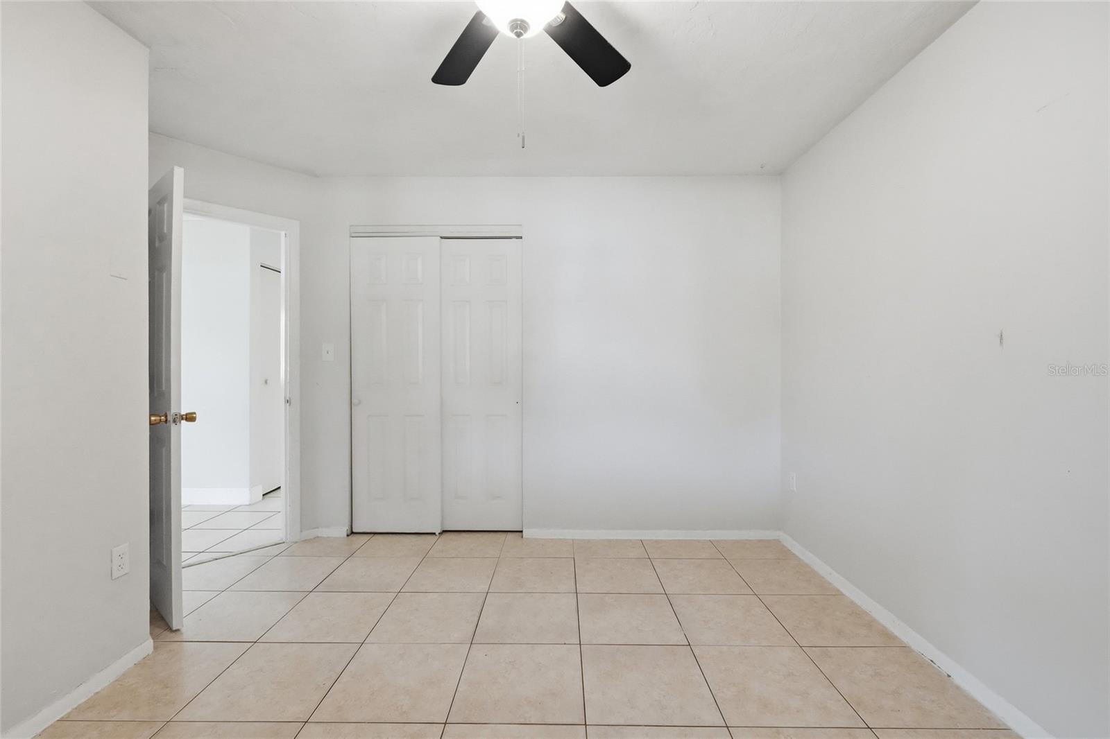 Bedroom 2418
