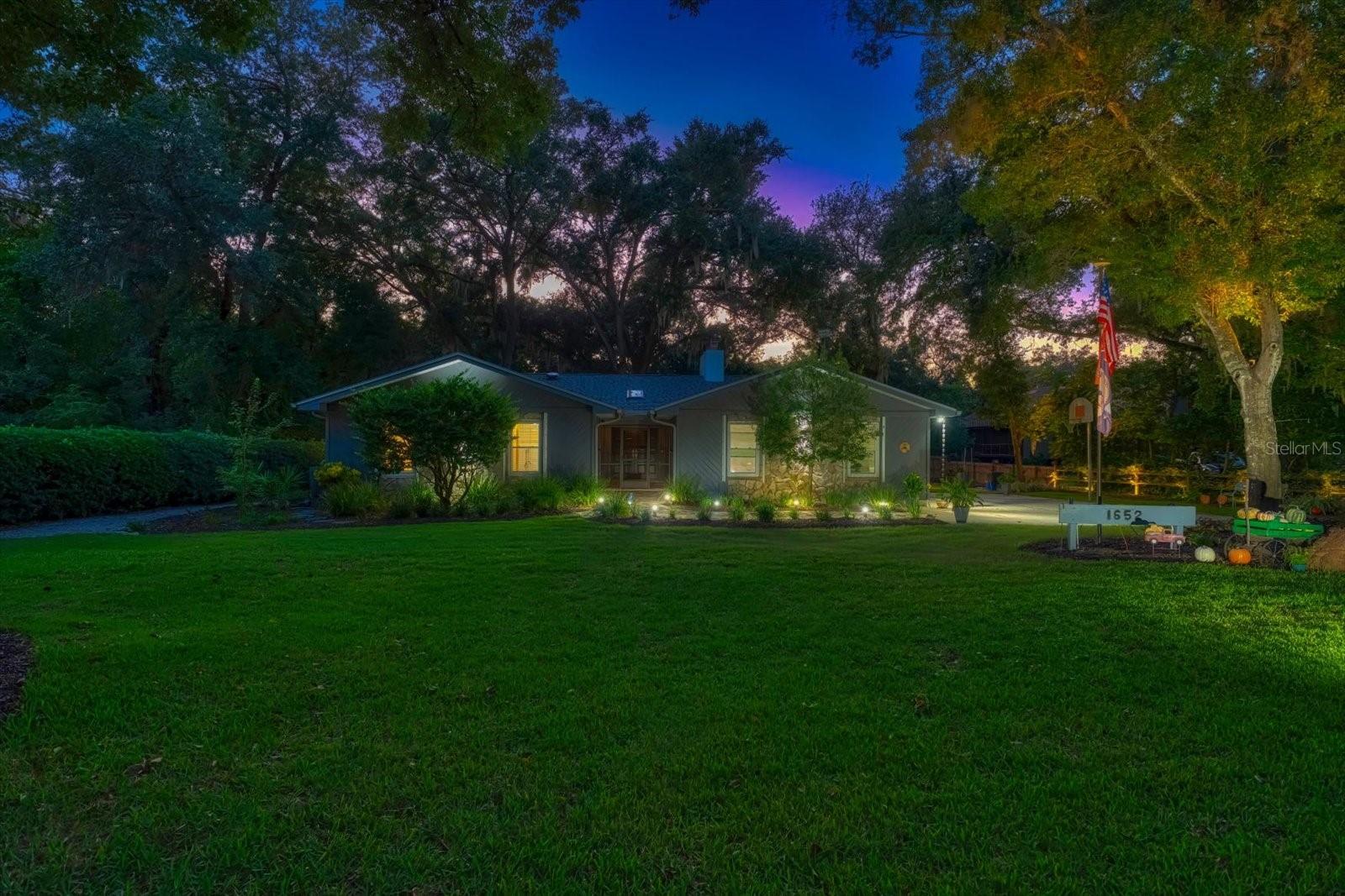1652 HOBBIT ROAD, Dunedin, FL 34698