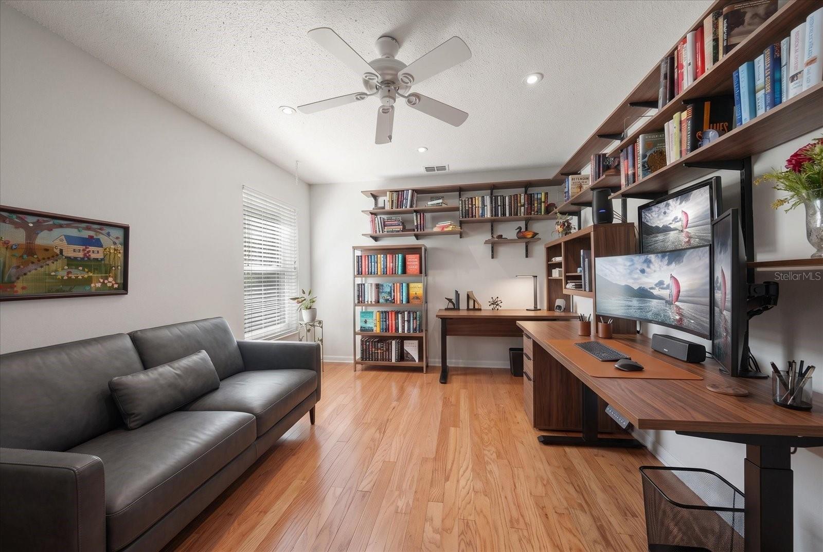 1652 HOBBIT ROAD, Dunedin, FL 34698