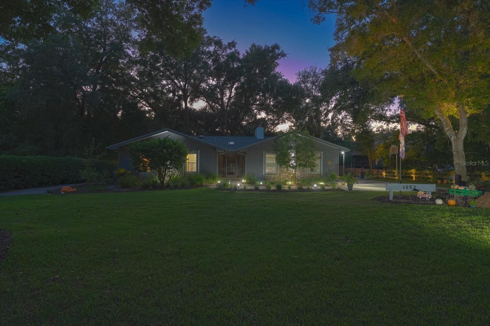 1652 HOBBIT ROAD, Dunedin, FL 34698