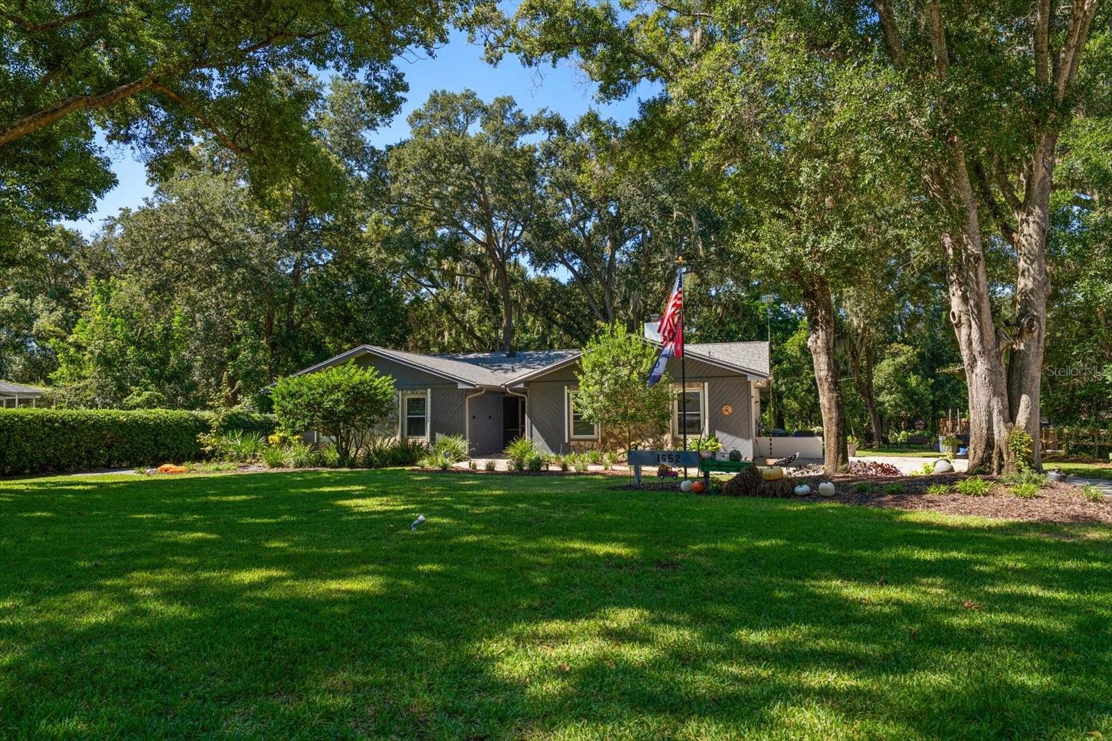 1652 HOBBIT ROAD, Dunedin, FL 34698