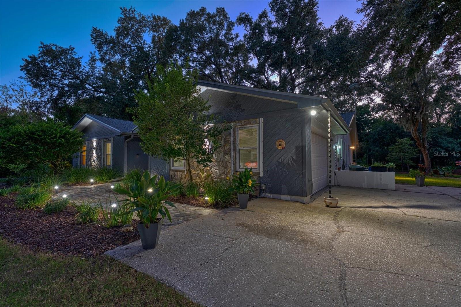 1652 HOBBIT ROAD, Dunedin, FL 34698