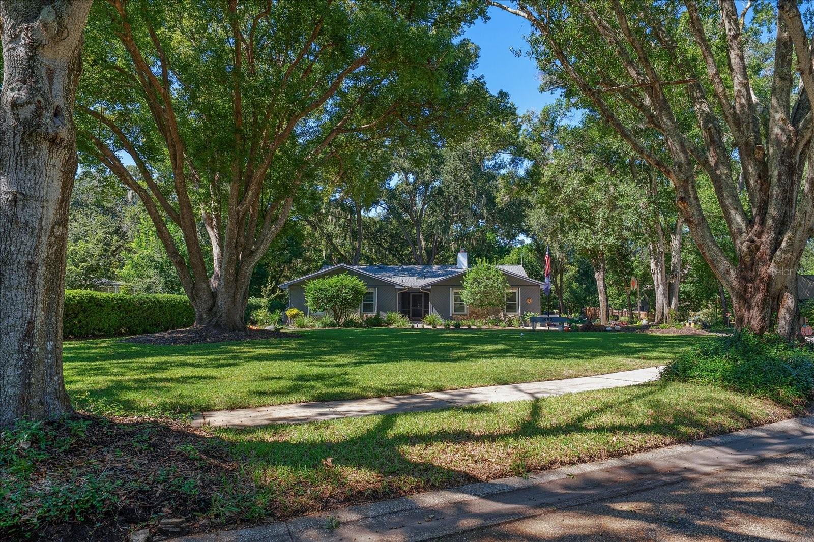 1652 HOBBIT ROAD, Dunedin, FL 34698